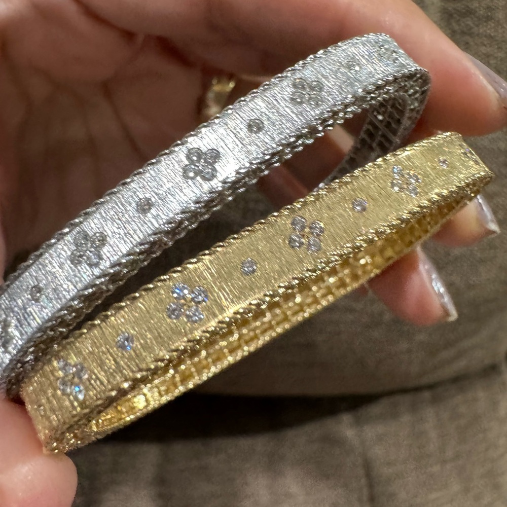 Roberto Coin Princess Diamond Bangle Bracelet 18K White Gold.